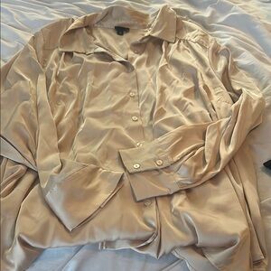 Torrid button down top‎